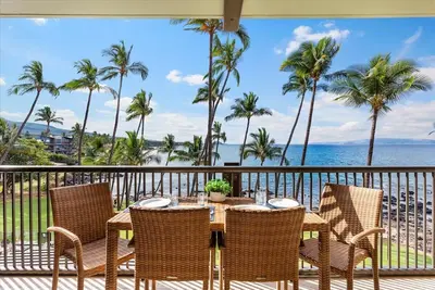 Image de Spectacular Oceanfront Sunset and Whale Views!