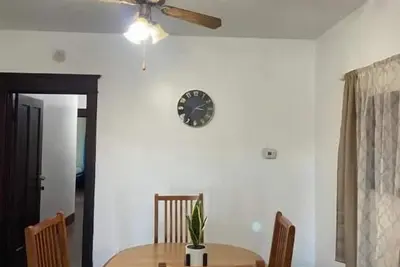 Image de Best in Buffalo Entire First Floor up to 6 guests