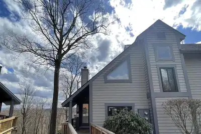 Image de 7-Springs Condo with best view in Swiss Mountain. Free Shuttle.