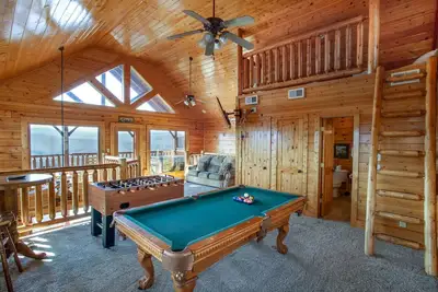 Image de Moondancer -HotTub+Fireplace+PoolTable+Grill+More!