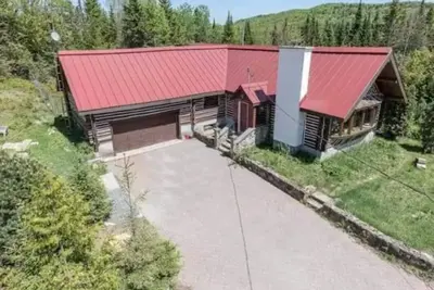 Image de Chalet en bois rond avec cachet unique