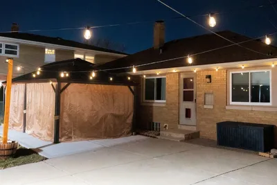 Image de Warm spacious midsize home w/ comfort and fun