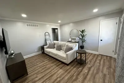 Image de 4-bedroom vacation home 9 minutes from Wichita State University