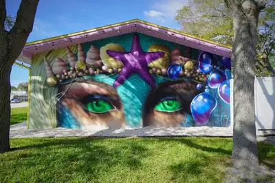 Luxury Mermaid House\n