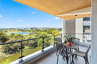 Image de Waters Edge 220 - Deux Chambres Appartement, Couchages 4