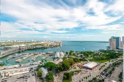 Image de Cozy 1 Bd Apartment in Downtown #2415