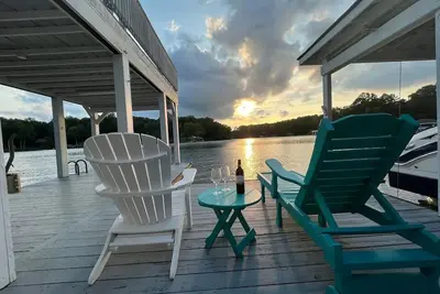 Image de 25% Discount 7/6-7/13. Daily Discount. Inquire Now! Lake Waterfront-Has it All! !