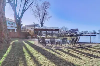Image de Family Buckeye Lake Retreat: Game Room & Fire Pit!