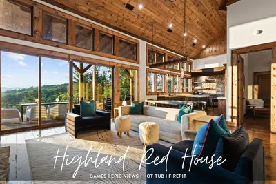 Image de Discover High-End Rustic Luxury with Panoramic Views, Hot-Tub, Fire-Pit, Games