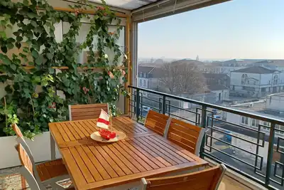 Image de 3 chambres d'hôtes pour 6 personnes au sixième étage, vue pano sur Rochefort