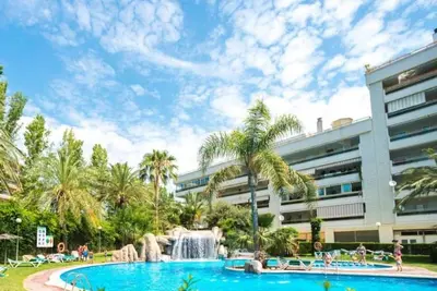 Image de Penthouse 6 pers. avec terrasse, piscine, Wi-Fi et Ac – À 500m de la plage, centre de Salou