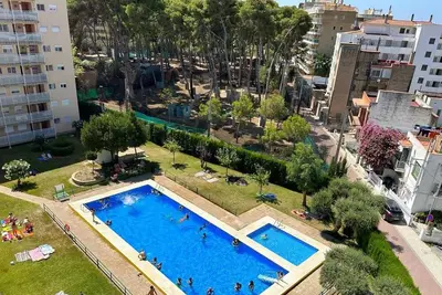 Image de Appartement avec Piscine à 5 min de la Plage et Centre, Clim et Wi-Fi - Costa Dorada