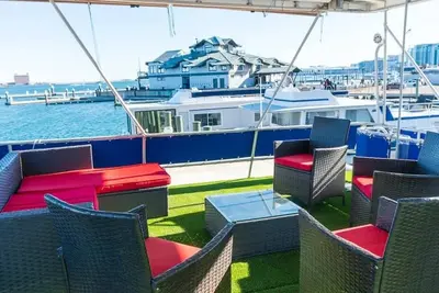 Image de Paradise Found: Luxury Roof Deck