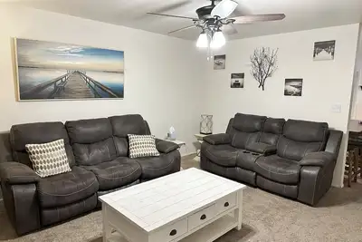 Image de Cozy Relaxation Central Phoenix 5 min to theme park - room for the whole family
