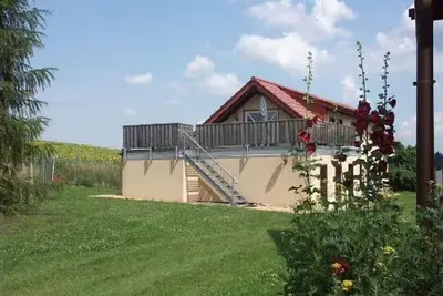 Image de Appartement 'Ferienwohnung Am Lärchenhain' avec terrasse privée et jardin privé