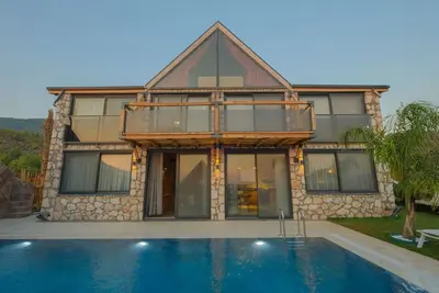 Image de Villa Star. Slide, Waterfall and fish aquarium