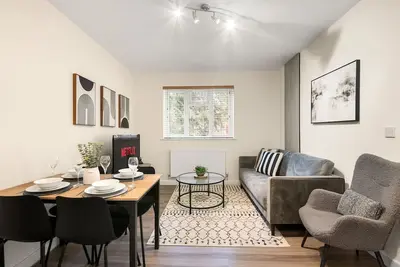 Image de Modern 2 bed, sleeps 5, free parking