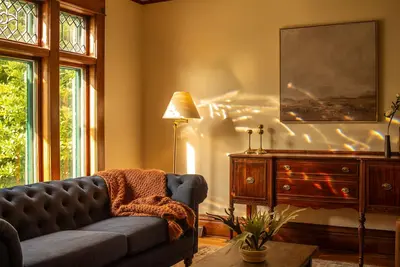 Image de 1900 Craftsman Home in Downtown Red Wing. Charming and original woodwork!