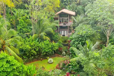 Image de Sloth Riverfront Villa with Jacuzzi Pool