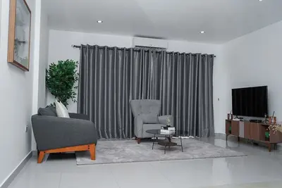 Image de Chic and stylist 2 bedroom apartment for rent in East Legon