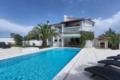Image de Comfortable Villa Ajda with sea view and heated pool