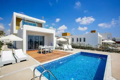 Image de Villa Turquoise - Deux Chambres Villa, Couchages 6