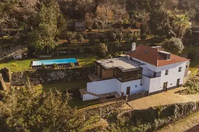 Image de Casa de Férias com Piscina e Vista Fantástica