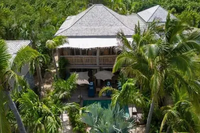 Chef included by Fantasia Villas: Villa Wild Banana
