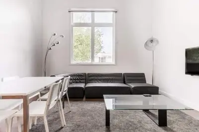 Image de Bright Spacious Apt Downtown Mtl