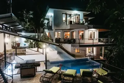 Image de Casa Mirador: Pool, Swim up Bar, Slide in central location! \n\n
