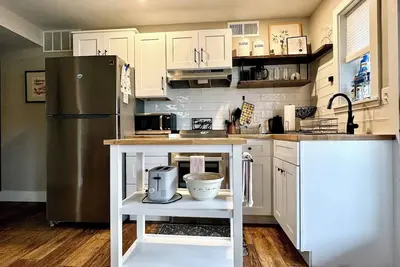 Image de Cozy Waterfront Retreat Near Flathead Lake