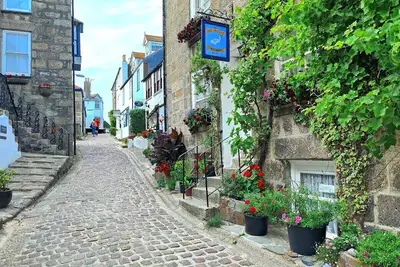 Image de Charming Cottage on pretty cobbled street near the Harbour