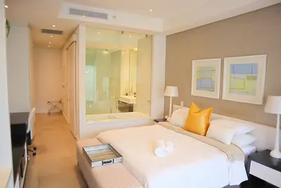 Image de Entire rental unit in Sandton, a secure up-market complex with excellent views