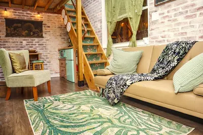 Image de Tiny Cottagecore House in Miami. Walking distance to Hialeah Hospital!