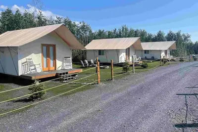 Image de Howling Wolf Resort!
