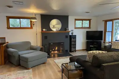 Image de Ole’s Little Cove Cottage, waterfront, close to snowmobile & side by side trails