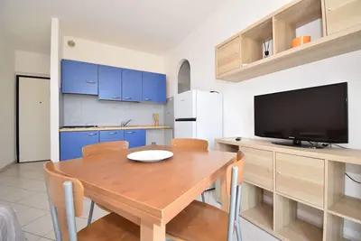 Image de Two-room apartment in downtown with air conditioning