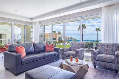 Image de Attractive 2 bedroom condo Encantame Towers Velero 105