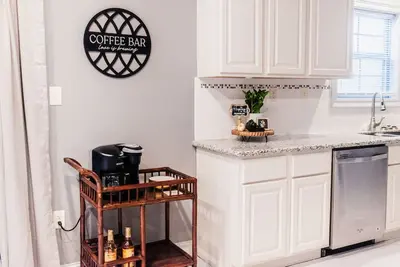 Image de Country Cottage King Suite 7mi to Youngsville Sport Complex in Broussard, La