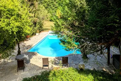 Image de Joli gite sur petit domaine avec piscine