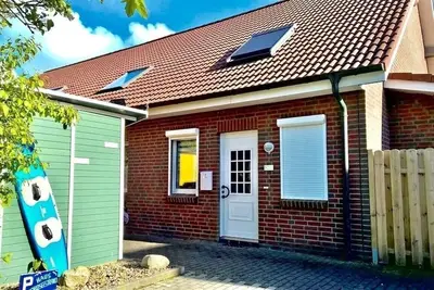 Image de Gut Ausgestattetes und Modernes Ferienhaus mit Eingezäuntem Garten, Strandnah