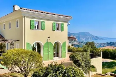 Villa avec vue exceptionnelle sur toute la French Riviera