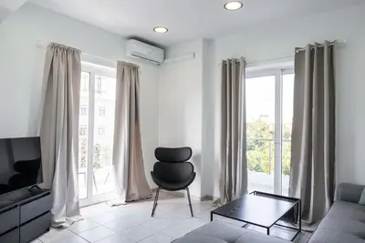 Image de Phaedrus Living: Heraklion City View Flat