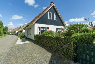 Image de Charmante Villa Voor 6 Personen in Park De Buitenplaats in Callantsoog, Vlakbij Strand en Zee!