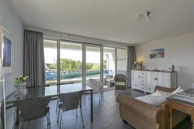 Image de Modern Ingericht Vakantie Appartement met Uitzicht op de Duinen van Groote Keeten