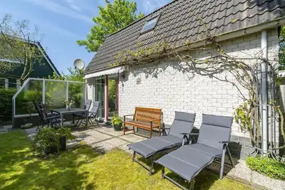 Image de Prachtige Vrijstaande Vakantiehuis op een Park met Veel Faciliteiten