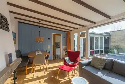 Image de Duinland 135, een Gezellige Vakantiebungalow in Sint Maartenszee met een Groene Tuin met Veel Privacy