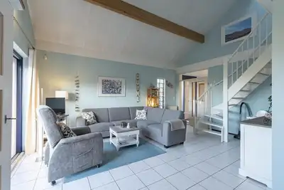 Image de Prachtige 6 Persoons Villa op Loopafstand van het Brede Zandstrand van Julianadorp aan Zee