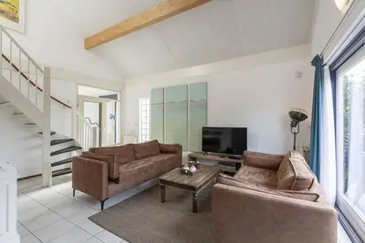 Image de Zeer Mooie 6 Persoons Villa op Loopafstand van het Brede Zandstrand van Julianadorp aan Zee