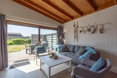Image de Gezellig Ingerichte Bungalow Dicht bij het Strand en op Loopafstand van het Gezellige Dorpsplein in Callantsoog